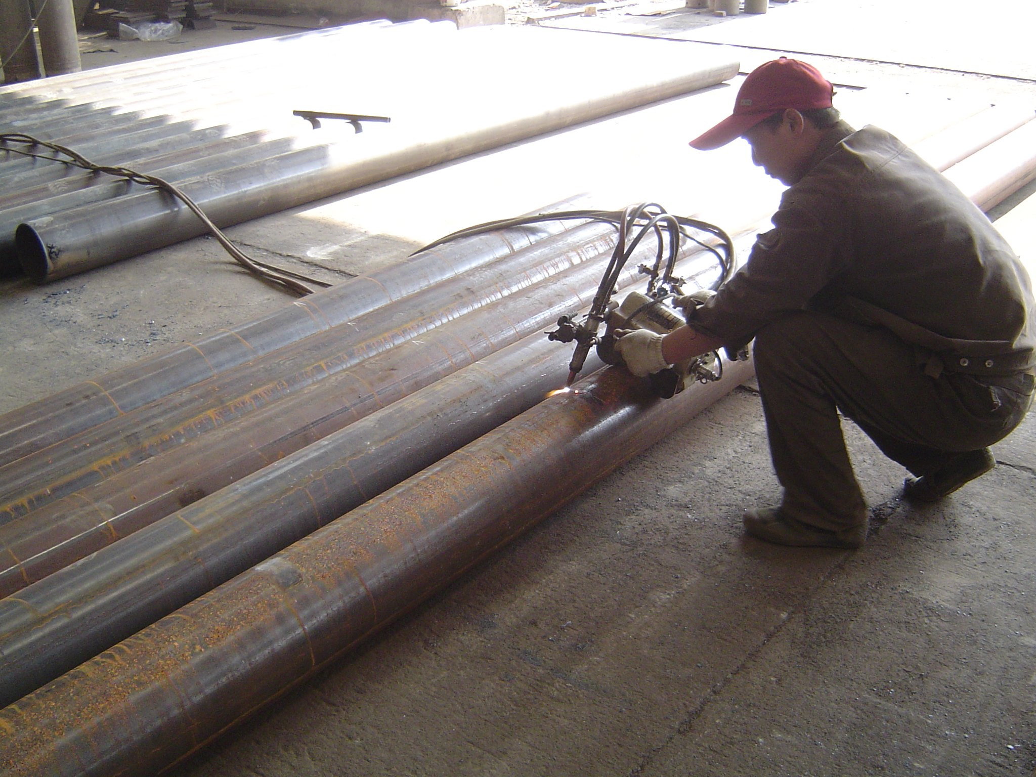 網架鋼材質量不合格的問題